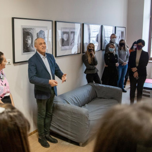 Wystawa „Między czernią a bielą"