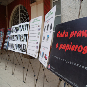 wystawa plakatowa "Cała prawda o papierosie"