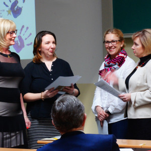 Katarzyna Kasprzyk, Aleksandra Sawicka-Kowalczyk, Anna Romańska "Medialny zawrót głowy, czyli metoda WebQuest'u w klasie IV" Szkoła Podstawowa nr 130 im. Marszałka Józefa Piłsudskiego w Łodzi