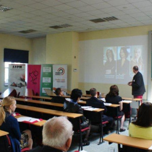 AHE Konferencja Aula Referat