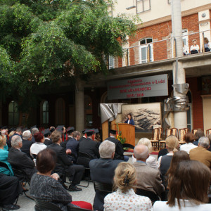 Rok akademicki 2015/2016 w Akademii ostał otwarty.
