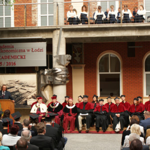 Rok akademicki 2015/2016 w Akademii ostał otwarty.
