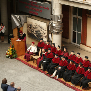 Rok akademicki 2015/2016 w Akademii ostał otwarty.