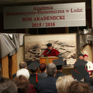 Rok akademicki 2015/2016 w Akademii ostał otwarty.