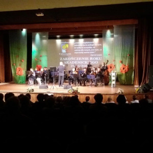 Relacja z uroczystości zakończenia roku akademickiego Wodzisławskiego Uniwersytetu Trzeciego Wieku